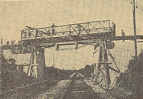 Construção da ponte sobre a Linha do Norte, em Portugal.