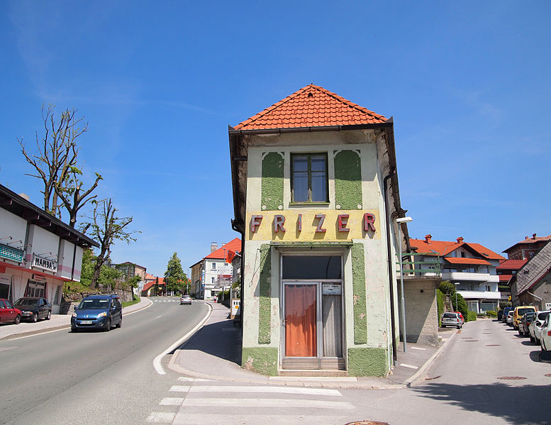 File:Postojna - Frizer.jpg