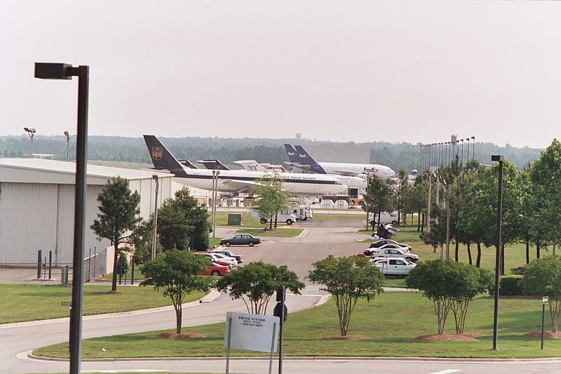 File:RDU Cargo.JPG