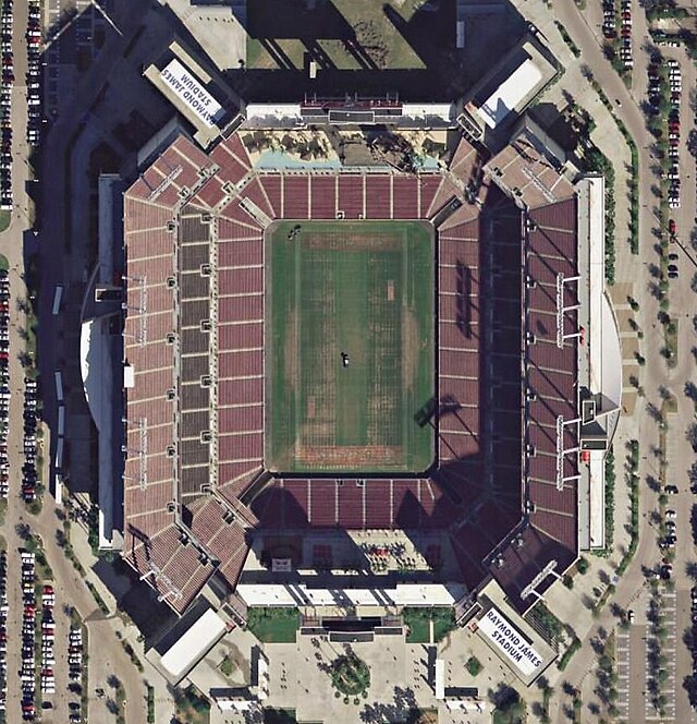 Raymond James Stadium - Populous