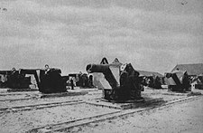 Reservegeschütze (27 cm-haubitzen) im Lager von Mailly