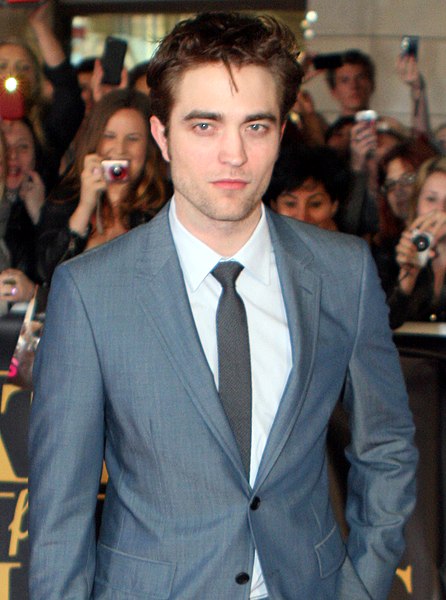 File:Robert Pattinson 2011.jpg