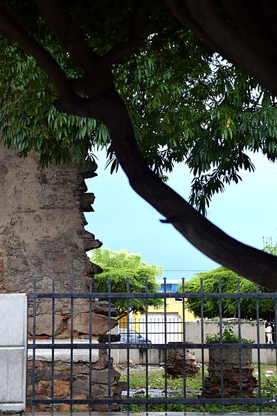 File:Ruinas del templo de San Felipe de Neri. Barcelona, Edo. Anzoategui (8).jpg