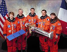 Crew of STS-93 with a scale model STS-93 crew.jpg