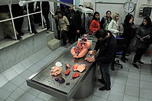 Sala de autopsias, SML Chile.jpg