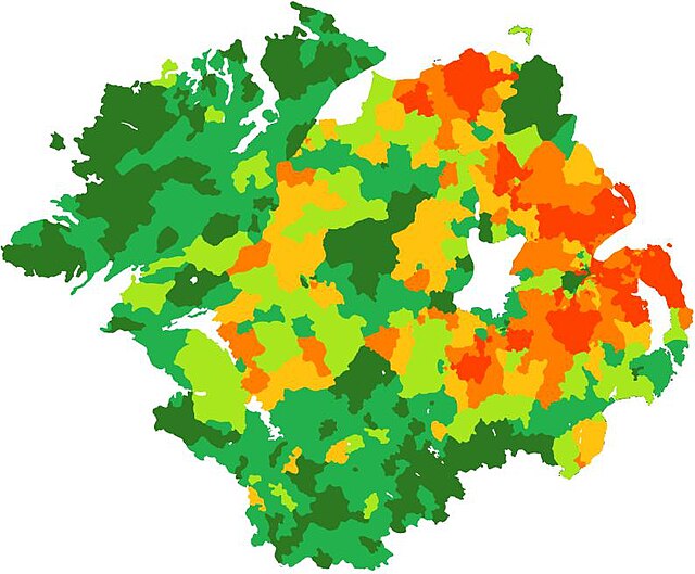 Percentage of Catholics in each electoral division in Ulster. Based on census figures from 2001 (UK) and 2006 (ROI). 0–10% dark orange, 10–30% mid ora