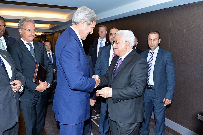 File:Secretary Kerry Greets Palestinian Authority Abbas Before Their Meeting in New York City (21552978788).jpg