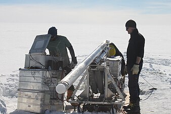 Shallow ice core drilling (danish Hans Tausen drill) 2.jpg