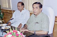 Shri Oscar Fernandes assumes the charge of the Minister of State (Independent Charge) for Statistics and Programme Implementation in New Delhi on May 24, 2004.jpg