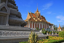 Phnompen: Földrajz, Népesség, Történelem