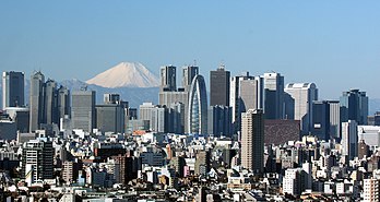 Gratte-ciels de Shinjuku avec le mont Fuji. (définition réelle 2 560 × 1 364)