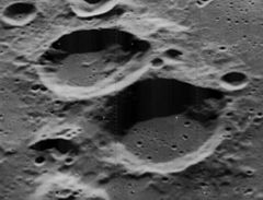 Смит кратері Scobee кратері 5030 h2.jpg
