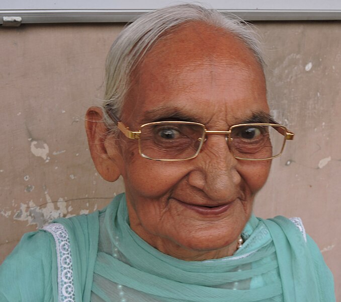 File:Smt. Sukhwant Kaur Maan, prominant Punjabi Story Writer.JPG