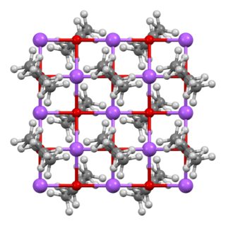 <span class="mw-page-title-main">Sodium ethoxide</span> Ionic compound made of a C2H5–O anion and a sodium cation