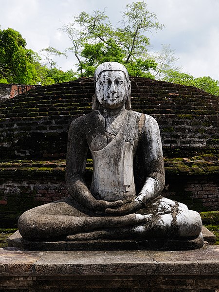 File:SriLanka BuddhistStatue (pixinn.net).jpg