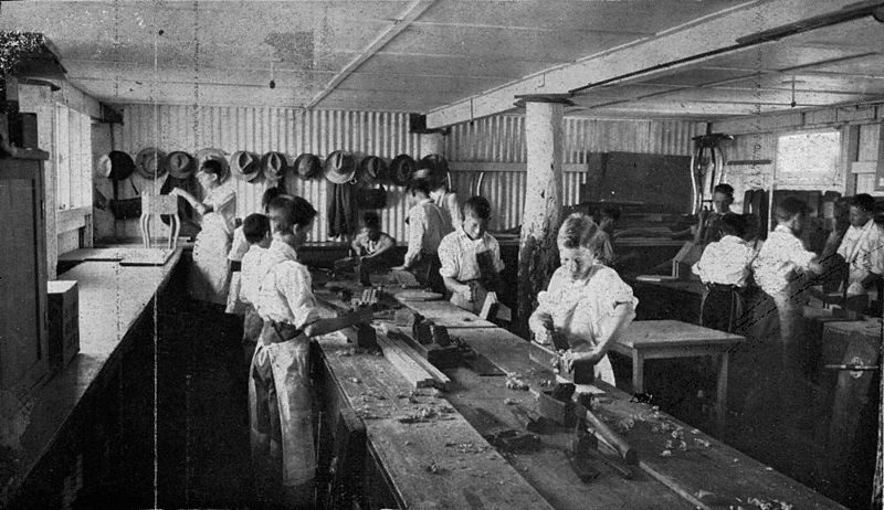 File:StateLibQld 1 195779 Woodworking class at Stanthorpe State School, 1933.jpg