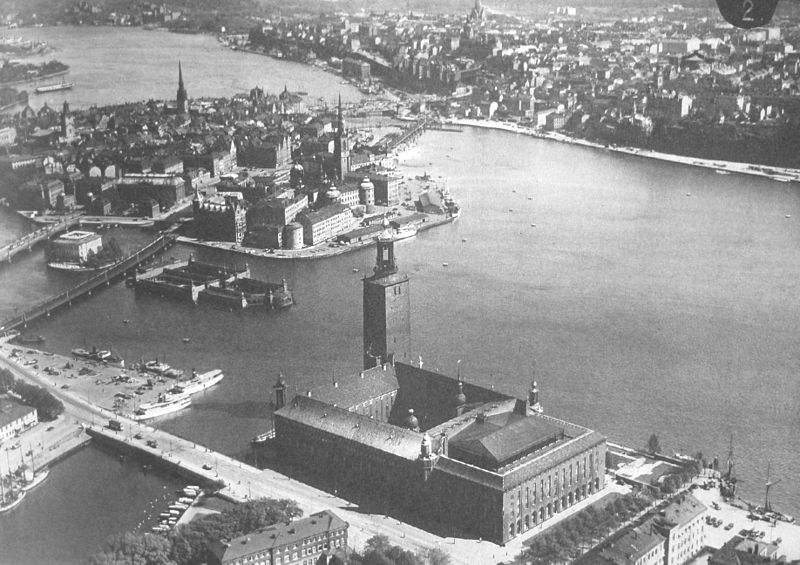 File:Stockholms stadshus flygfoto 1920.jpg