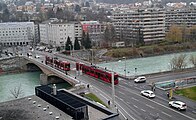 大学橋（Universitätsbrücke）を経由する区間は2012年に開通した（2012年撮影）
