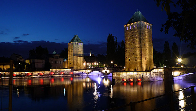 File:Strasbourg Ponts couverts juillet 2012.jpg