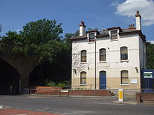 The station master's house (2010) Stroud Green stn building 2010.JPG