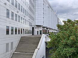 A Terrasse des Négociants cikk szemléltető képe