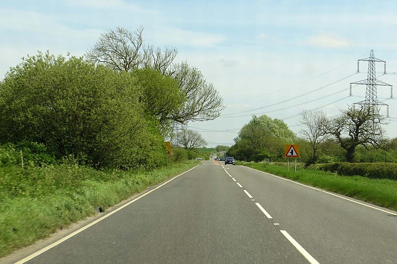 File:The A41 to Aylesbury - geograph.org.uk - 3966782.jpg