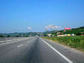 La première autoroute entre Tirana et Durrës.