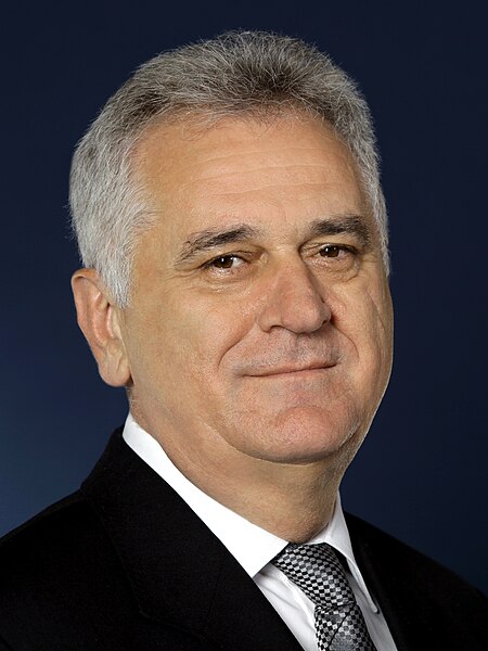 File:Tomislav Nikolić official portrait, headshot (cropped).jpg