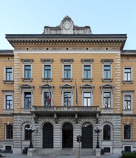 Trento Palazzo di Giustizia front