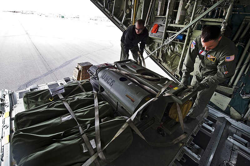 File:U.S. Coast Guardsmen unload support equipment from a Coast Guard HC-130H Hercules aircraft in Barrow, Alaska, June 28, 2012 120628-F-MQ656-173.jpg