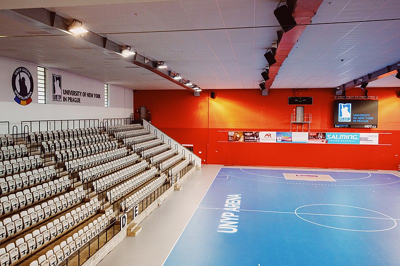 File:UNYP Arena Inside.jpg