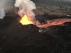 2018年の噴火のFissure 8。最も活動的な火口であった。