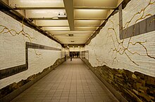 Passageway between IRT Flushing Line and IND Sixth Avenue Line, opened in 1971