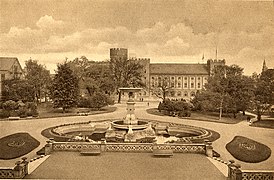Sheshi Universitar në vitin 1910.