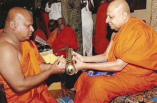 <span class="mw-page-title-main">Thibbatuwawe Sri Siddhartha Sumangala Thero</span> Sri Lankan (Sinhala) Buddhist monk (born 1944)