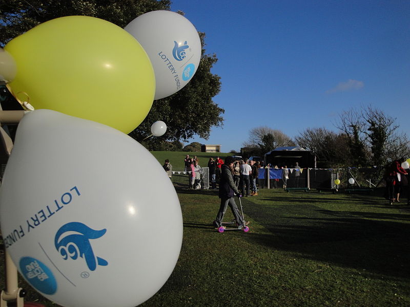 File:Ventnor Park outdoor fitness area launch day 7.JPG