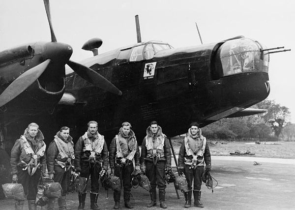 Crew of a Wellington II of 214 Squadron at RAF Stradishall before a raid on Essen.