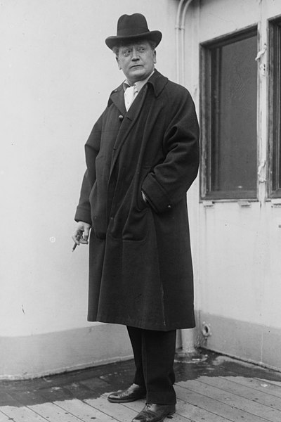 Warren in 1915