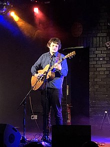 William Tyler treedt op in Brudenell Social Club, Leeds, VK in 2019.jpg