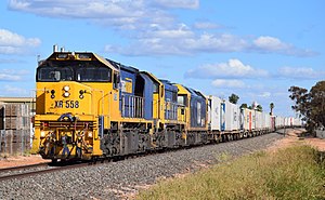 XR558 X50 and BL33 lead 7901V into Mildura. 20-3-21..jpg