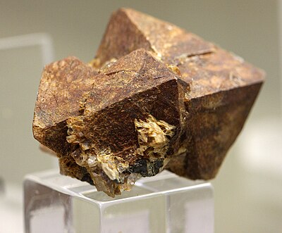 Xenotim mineralogisches museum bonn.jpg