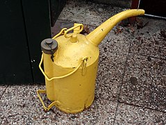 Yellow oil can.JPG