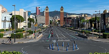 (Barcelona) Avinguda de la Reina Maria Cristina view from Plaça de Josep Puig i Cadafalch.jpg