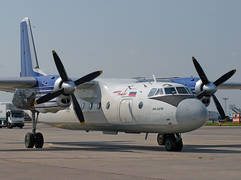 File:Антонов Ан-24 47309901, Москва - Домодедово RP3695.jpg