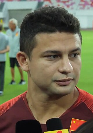 <span class="mw-page-title-main">Elkeson</span> Brazilian-born Chinese professional footballer