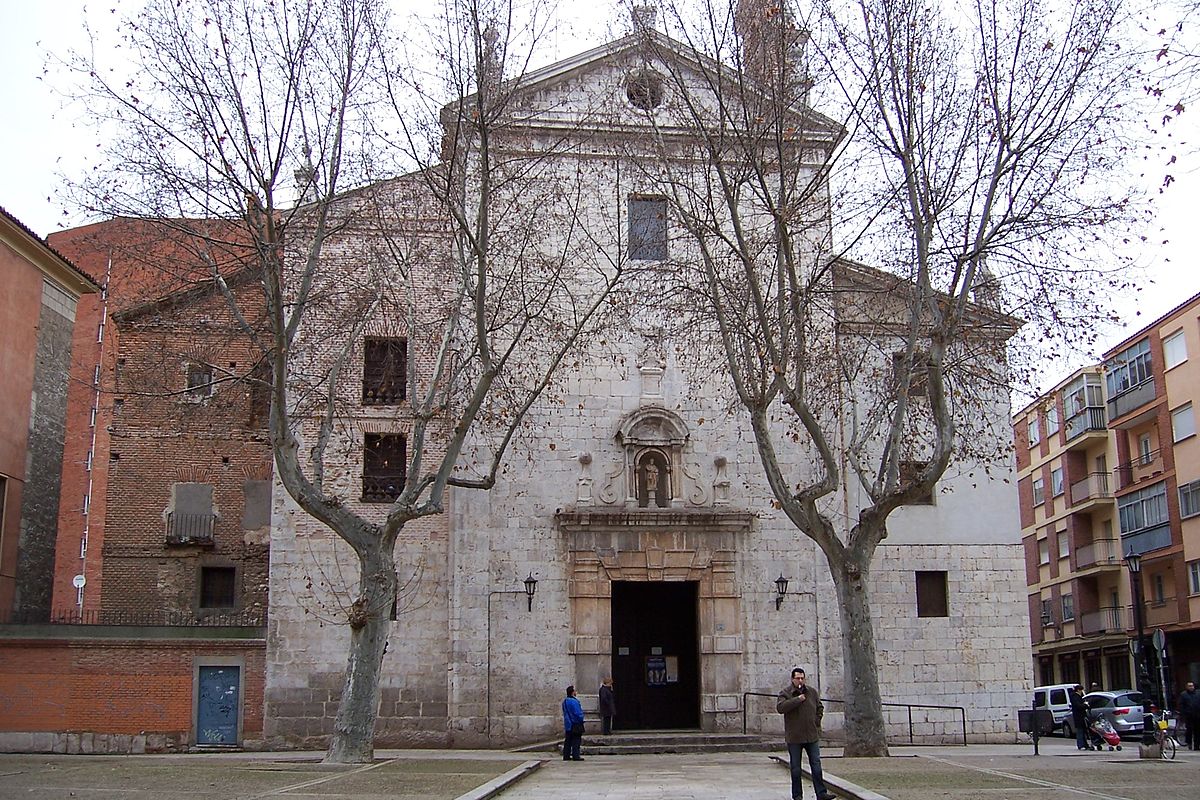 06 Valladolid Plaza de la Trinidad iglesia San Nicolas lou.jpg