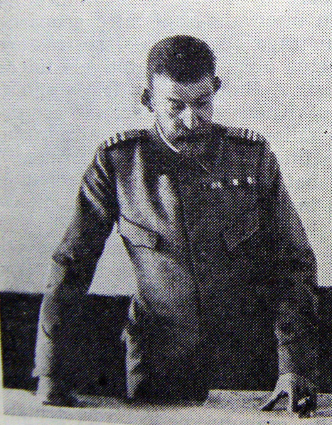 File:1916 - toamna - regele Ferdinand la sediul Marelui Cartier General din Peris.png