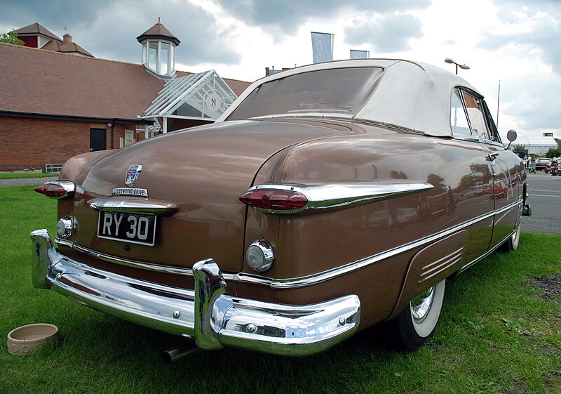 File:1951 Ford Custom V8 Convertible (3808383476).jpg