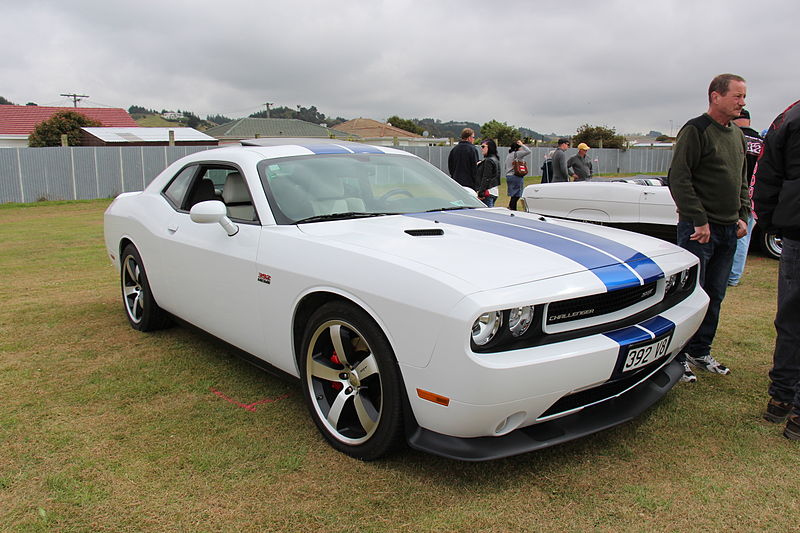 File:2012 Dodge Challenger SRT 392 (12606344774).jpg