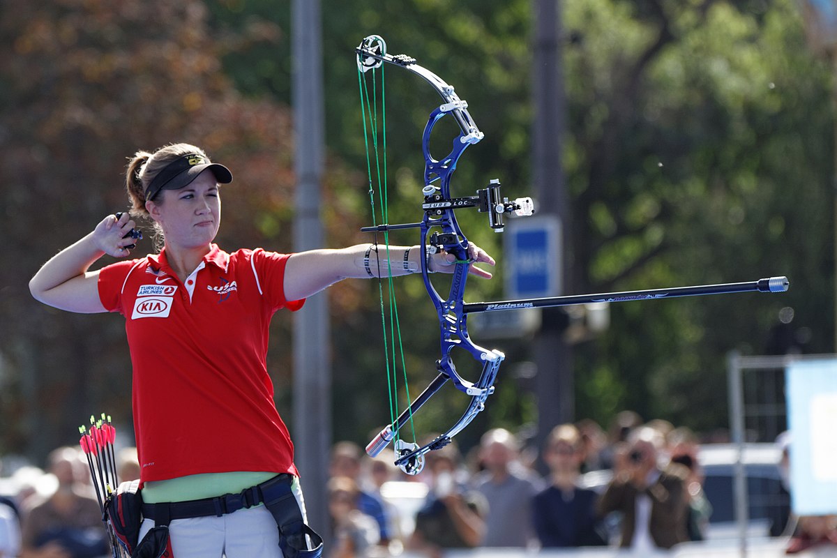 2013 FITA Archery World Cup - Women's individual compound - Semifinals - 18.jpg